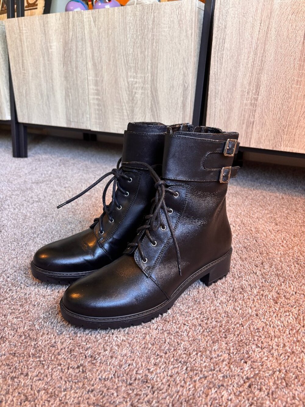 BNWT Italian Shoemakers Women's Black Leather Double Buckle Combat Boot Size 9.5